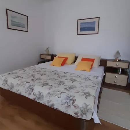 Vintage Apartment