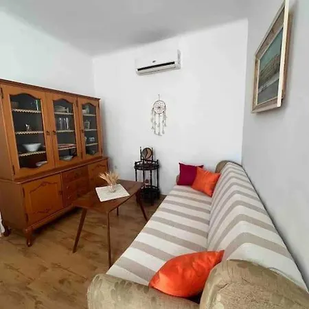 Vintage Pula